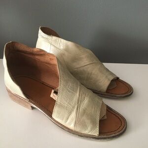 Free People Mont Blanc Wrap Flat Sandals Size 37 Bone Grey Leather